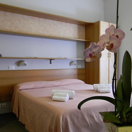 Hotel Parma Mare Marina di Massa Kamer foto