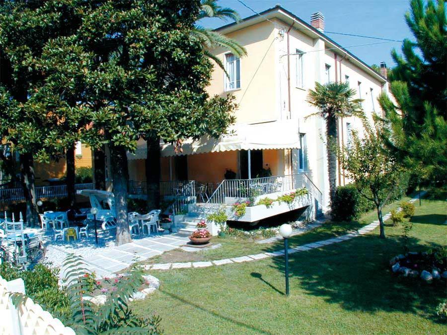 Hotel Parma Mare Marina di Massa Buitenkant foto