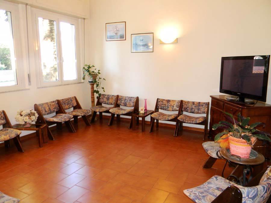 Hotel Parma Mare Marina di Massa Buitenkant foto