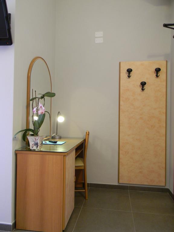 Hotel Parma Mare Marina di Massa Kamer foto