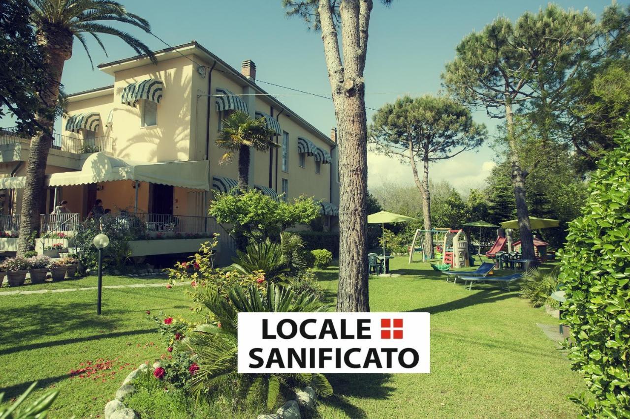 Hotel Parma Mare Marina di Massa Buitenkant foto